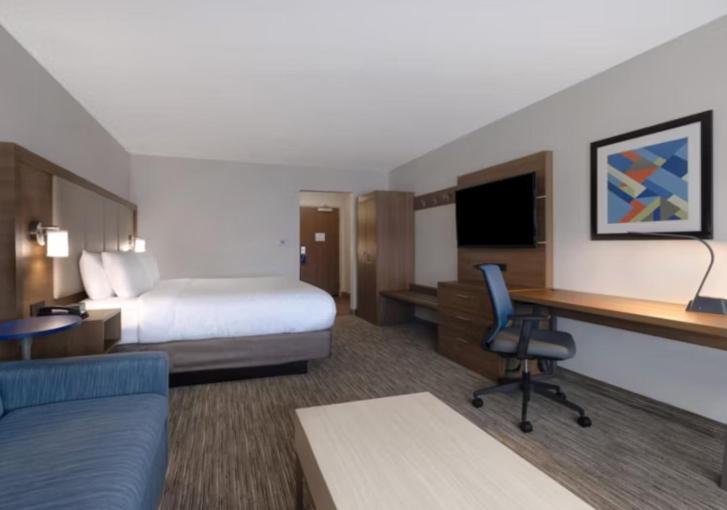 Holiday Inn Express & Suites - Detroit - Dearborn By Ihg Exterior photo